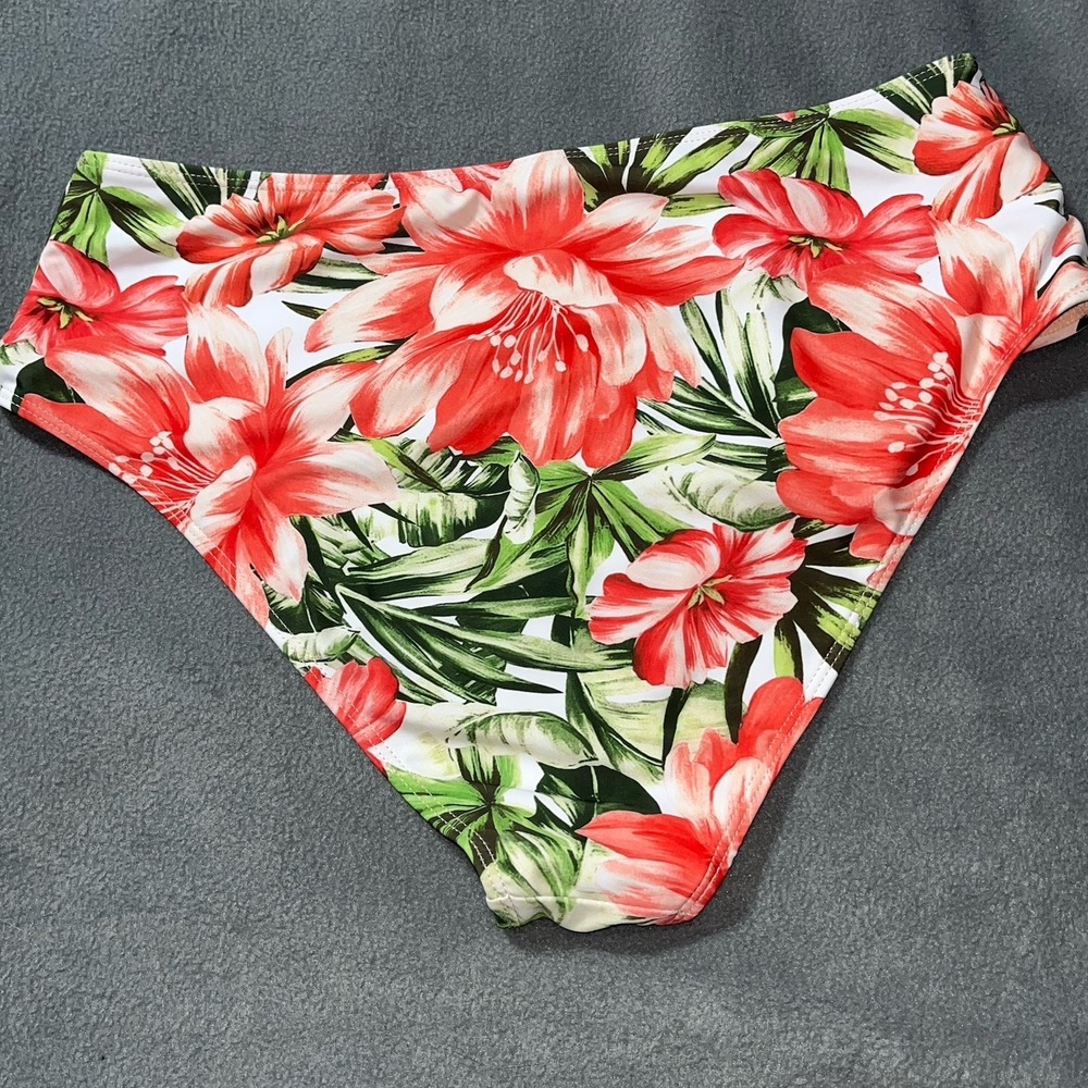 Women's Hibiscus Floral Bikini High Waisted Swimsuit Bottoms‎ 1XL NWOT - Picture 2 of 3